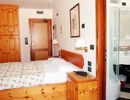 Laurino Hotel 3*